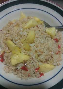 Nasi goreng nanas simple