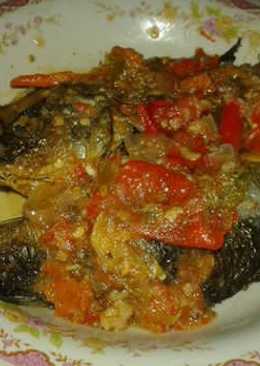 Pecak ikan Emas ~Leana