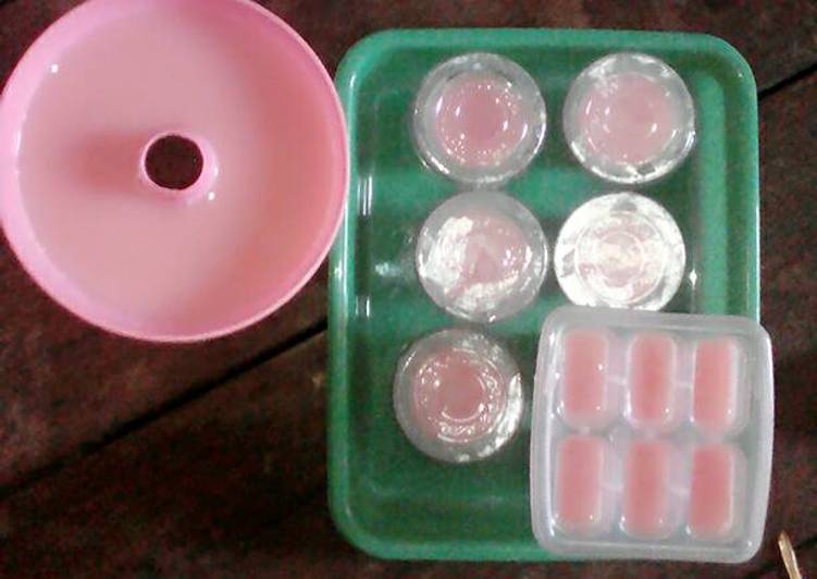 Resep Puding agar agar rasa susu strowberry Kiriman dari Ovi Oktoffhi
Yhana