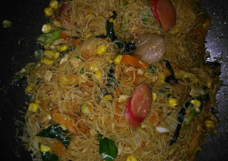 Resep Bihun Goreng Ceria - Arinda Sucihati