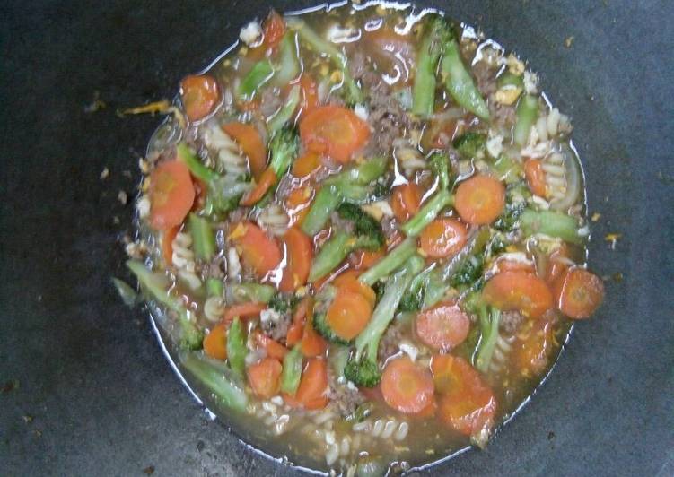 gambar untuk resep Oseng Brokoli Daging Wortel