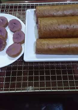 Bolu Gulung Talas (Taro swiss roll)