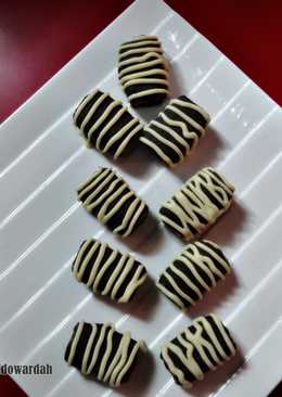 Black Wafer Cookies