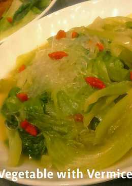 Tumis Selada dengan Bihun dan Gojiberry / Wolfberry