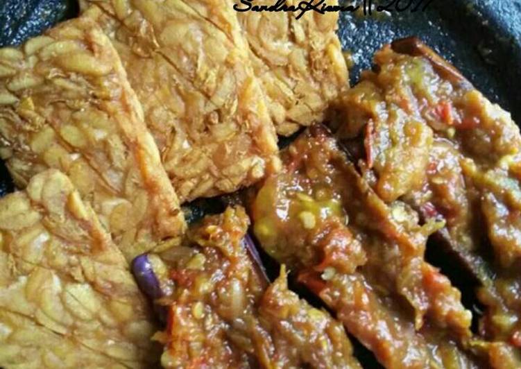 gambar untuk resep Sambel Terasi Terong Tempe Penyet