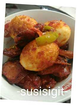Balado telur sossis