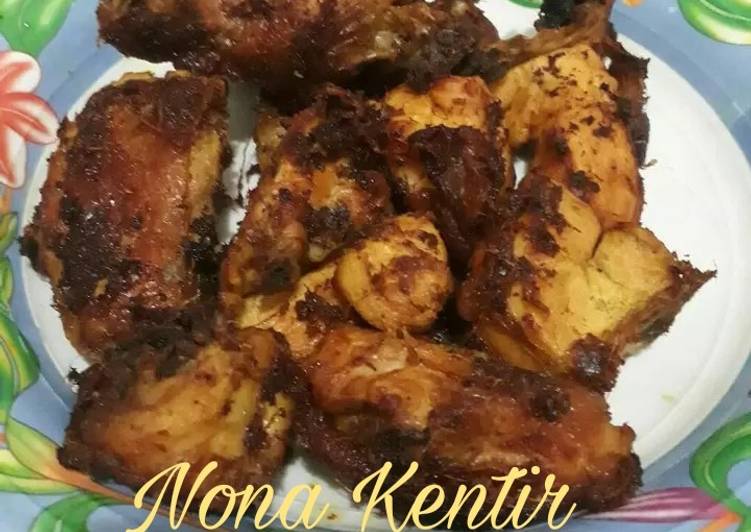  Resep  Ayam  Goreng  Lengkuas  ala Nona Kentir oleh Suci MuLya 