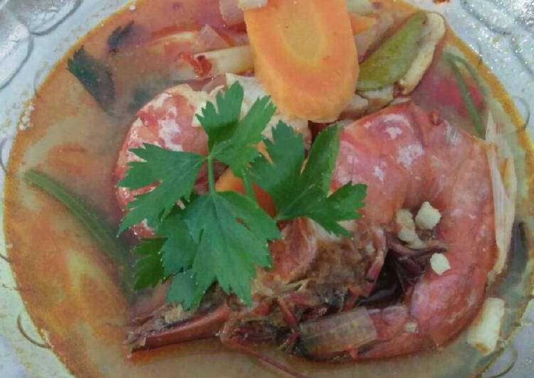 resep lengkap untuk Tom yum soup super simple