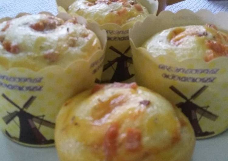 resep makanan Roti gulung sosis keju pk cup (resep bread roll tin2 rayner)