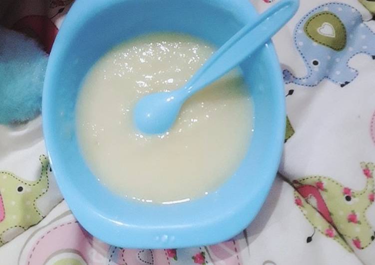 Resep MPASI 6+ Puree Pear Karya Tiwuk Endah