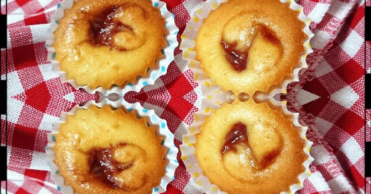 Resep Cream cheese & strawberry jam mini cake Resep Cream cheese & strawberry jam mini cake