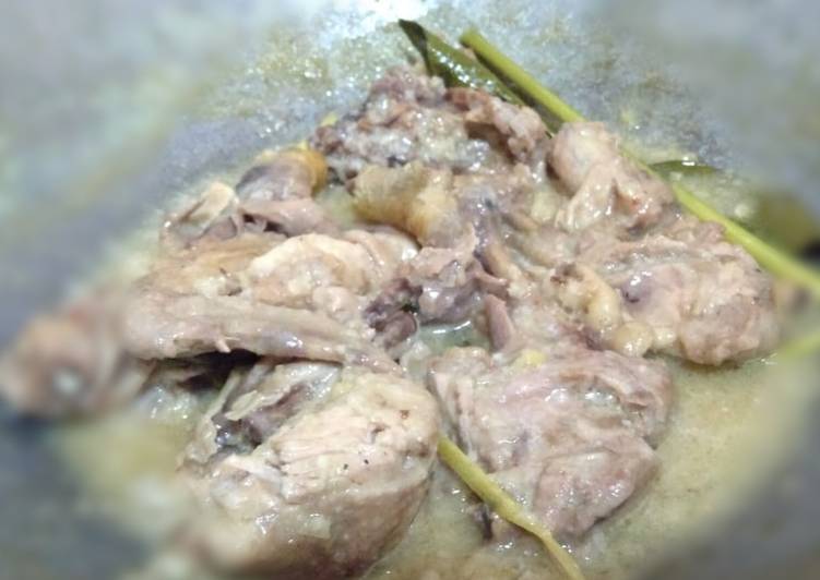 resep lengkap untuk Opor Ayam Suka-suka