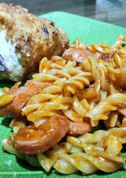 Chicken mozarella with fusilli bolognise