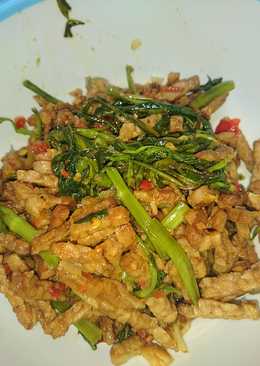 Tumis kangkung tempe