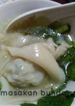 Wonton chicken soup