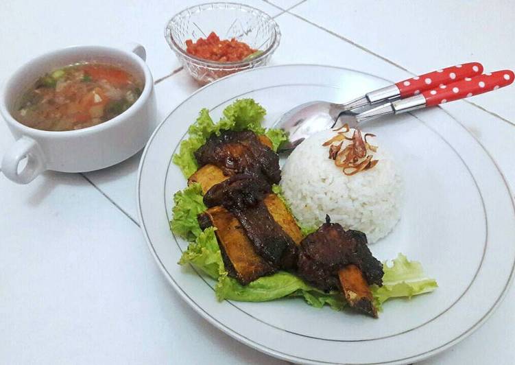 bahan dan cara membuat Sop Iga Bakar Madu