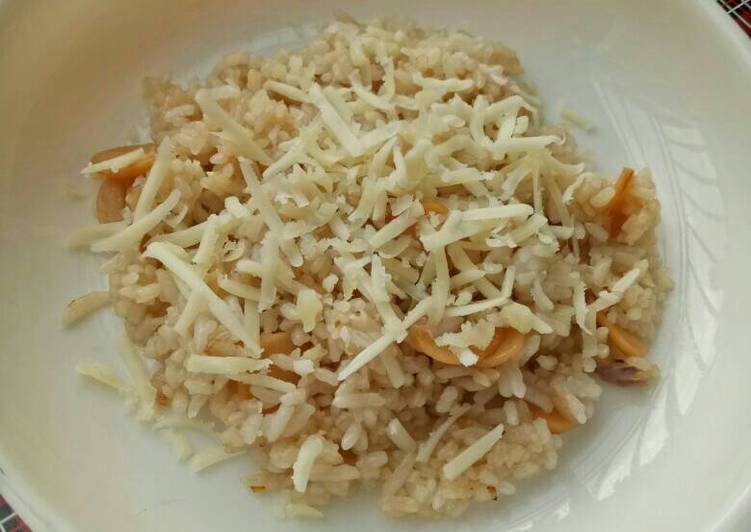 cara membuat Nasi Goreng Gurih (1 tahun)