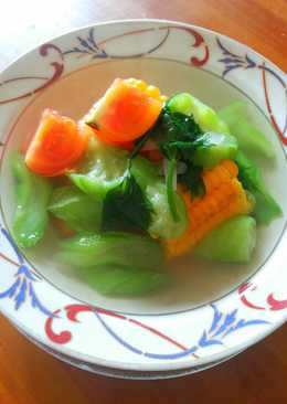 Sayur bening oyong jagung manis