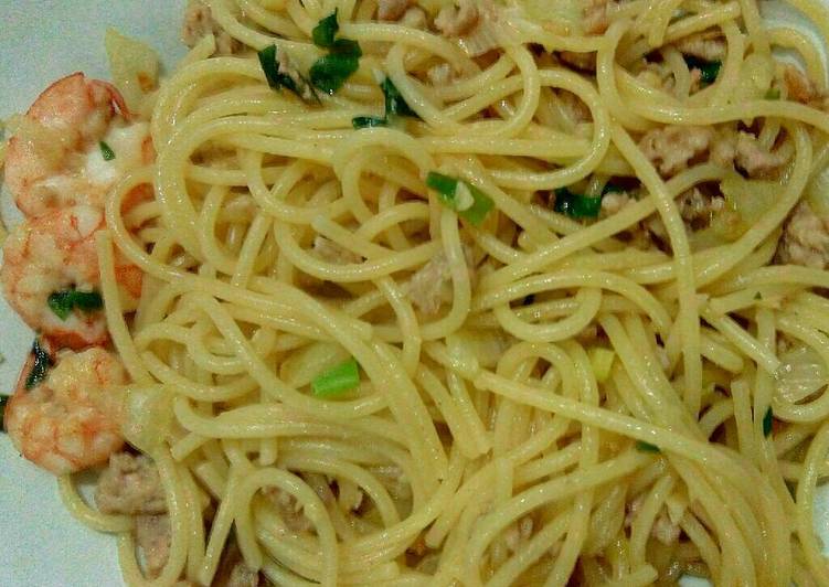 cara membuat Spaghetti aglio olio