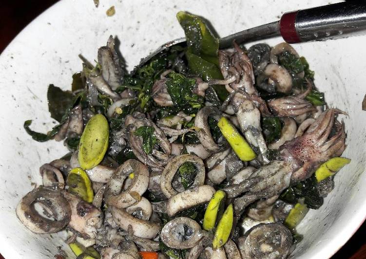 resep lengkap untuk Cumi hitam tumis petai