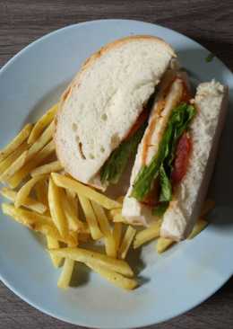 Simple chicken sandwich