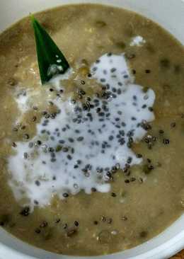 Rolled Oat Mung Bean Porridge with Banana Dates Coconut Milk