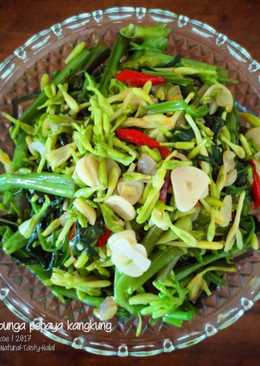 Tumis bunga pepaya kangkung