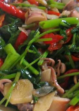 Tumis Kangkung Cumi Asin