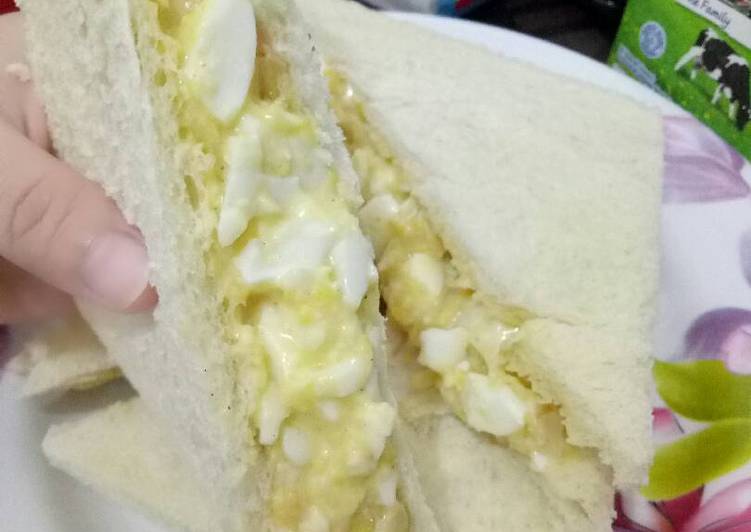 resep lengkap untuk Egg salad sandwich