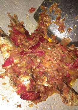 Sambel ikan asin pedas