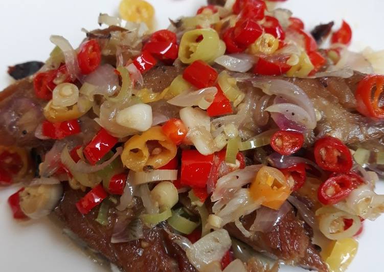 Resep Pindang Tongkol Sambal Matah #Agust4 Karya Cory Rahmaniah