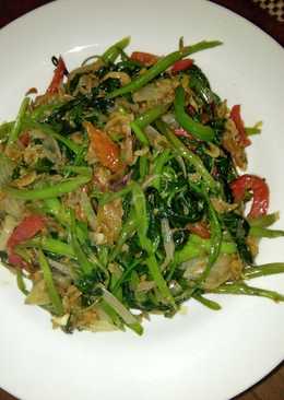 Tumis kangkung spesial ebi
