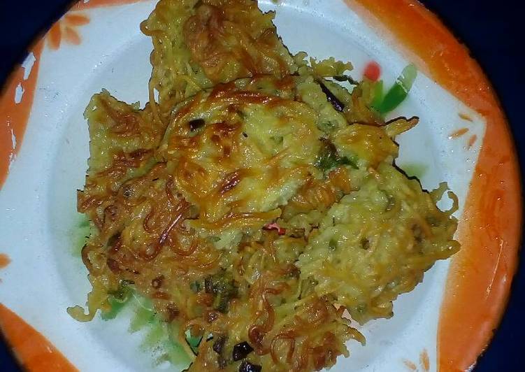 gambar untuk resep Omelet (mie+telur goreng) *bukan mie instan