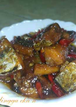Ikan asin Telang masak asam
