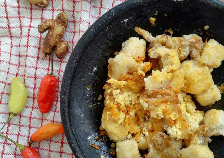 resep lengkap untuk Tahu dan jamur krispi bumbu karedok