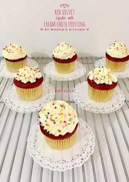 Red Velvet Cupcake with Cream Cheese Frosting