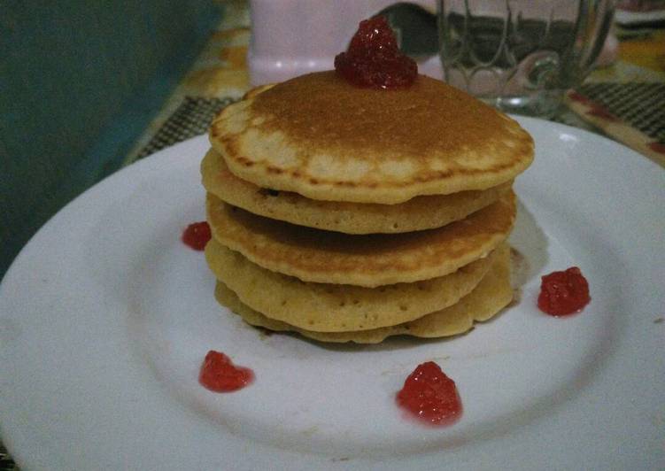 resep lengkap untuk Fluffy Pancake Strawberry