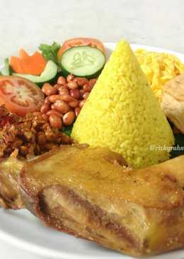 Nasi Kuning Rumahan