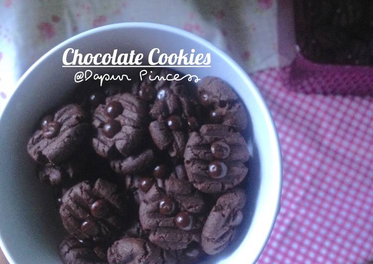 resep lengkap untuk Chocolate Cookies (Biskuit Cokelat)