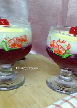 Milky dragon fruit pudding with vanilla vla