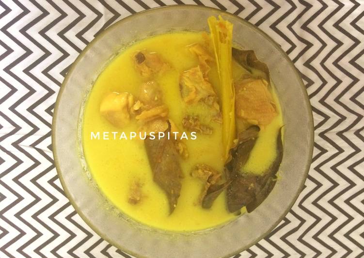 gambar untuk cara membuat Opor ayam bumbu kuning anti gagal