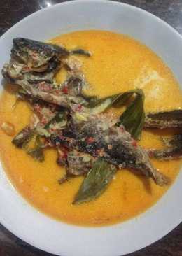 Gulai Ikan Salai Asap