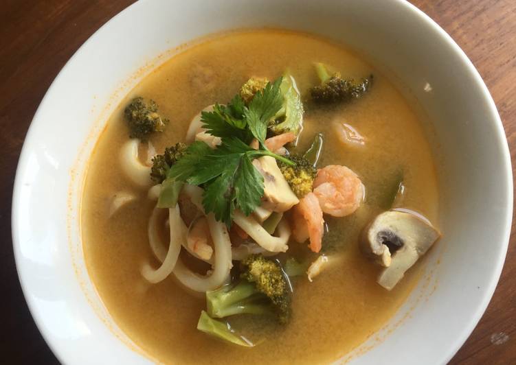 resep makanan Tom yum (Simple)