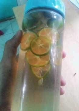 Calamansi water infus