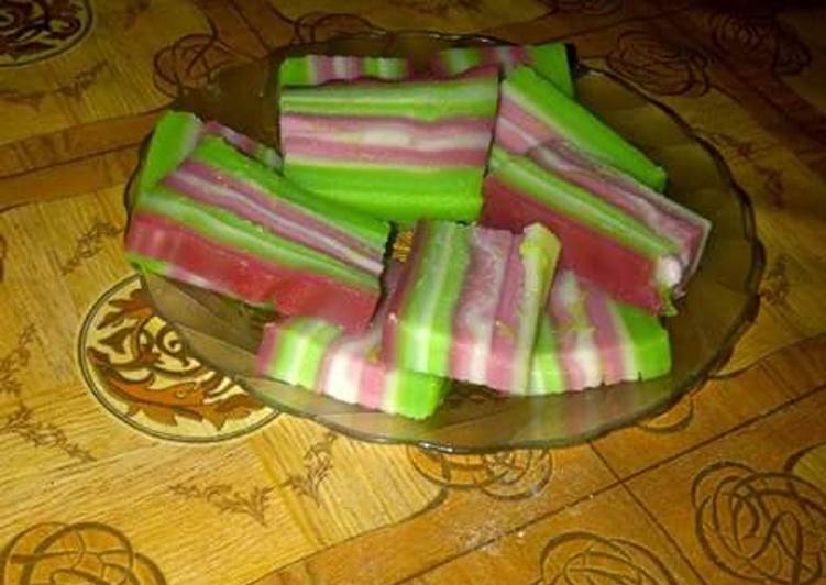 bahan dan cara membuat Kue Lapis Tepung Beras Anti Galau