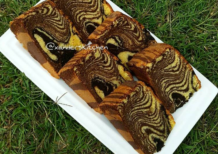 Resep Zebra cake - Xander's Kitchen