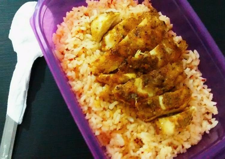 resep Spicy Butter Rice with Chicken Curry praktis 20 menit saja