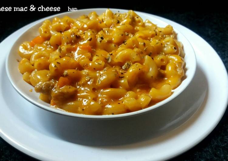 gambar untuk cara membuat Bolognese Mac & Cheese