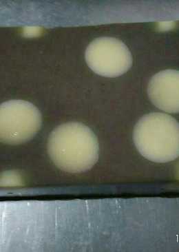 Puding polkadot ubi ungu