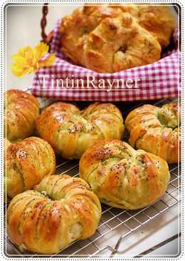 Roti Manis Konde Pandan,gurih  - Pandan Roll bun with poppy seed 